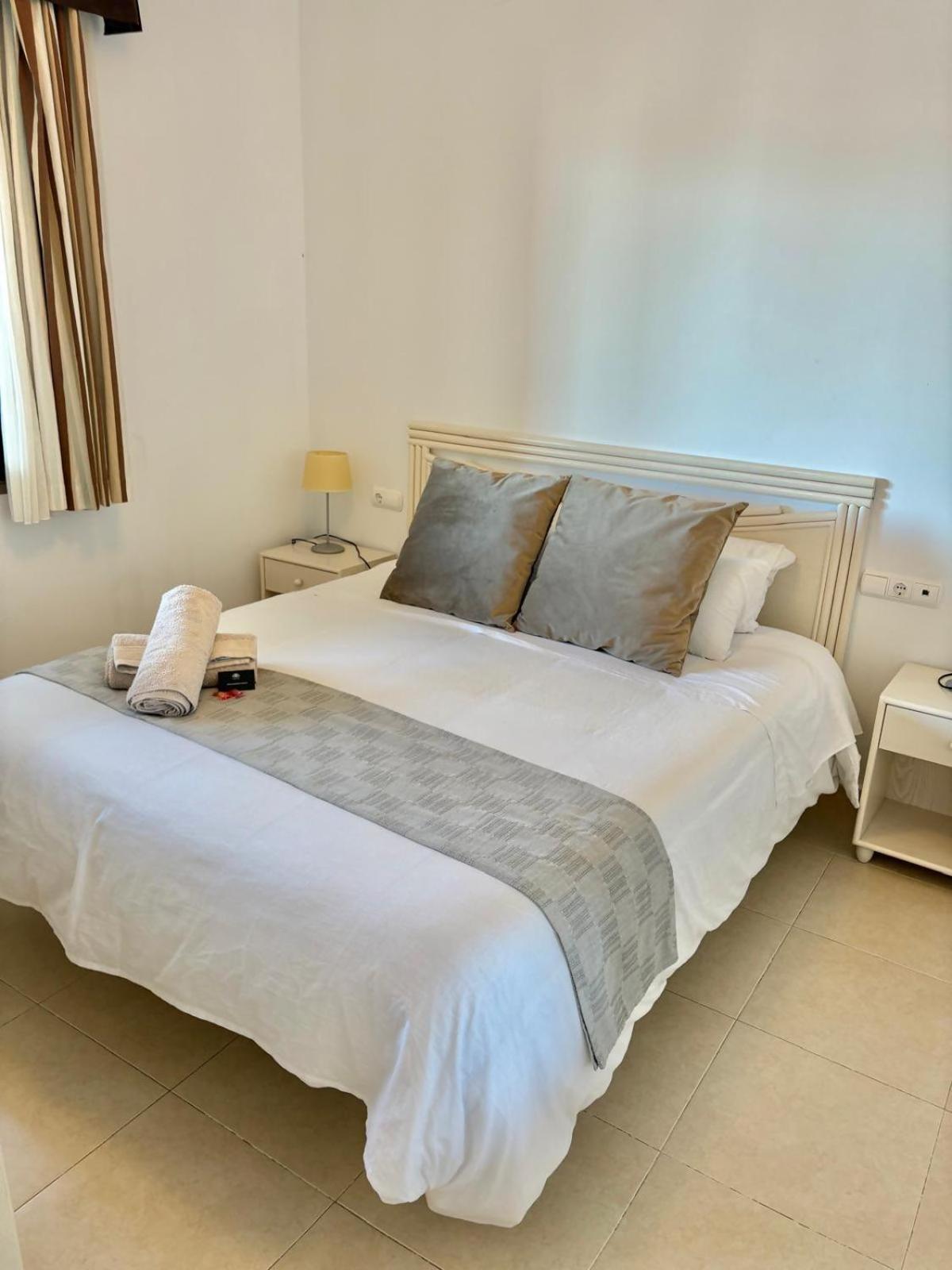 With Sea View Pool & Private Parking Apartment Calp